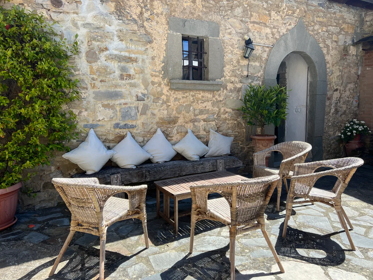 The courtyard, a place to pause